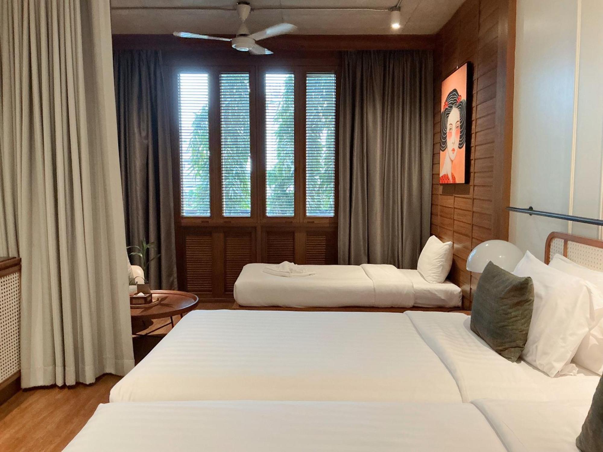Loy Khách sạn 4*